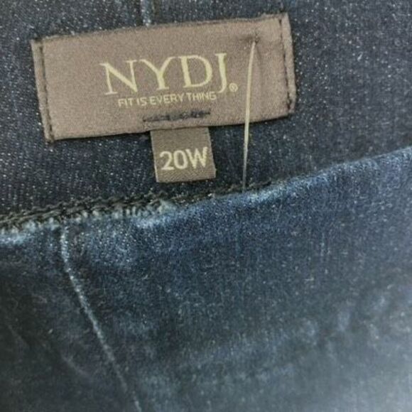 NYDJ 20W Dark Wash Jeans Jeggings Slim Leg Comfortable Pull On Back Pockets - Picture 4 of 4